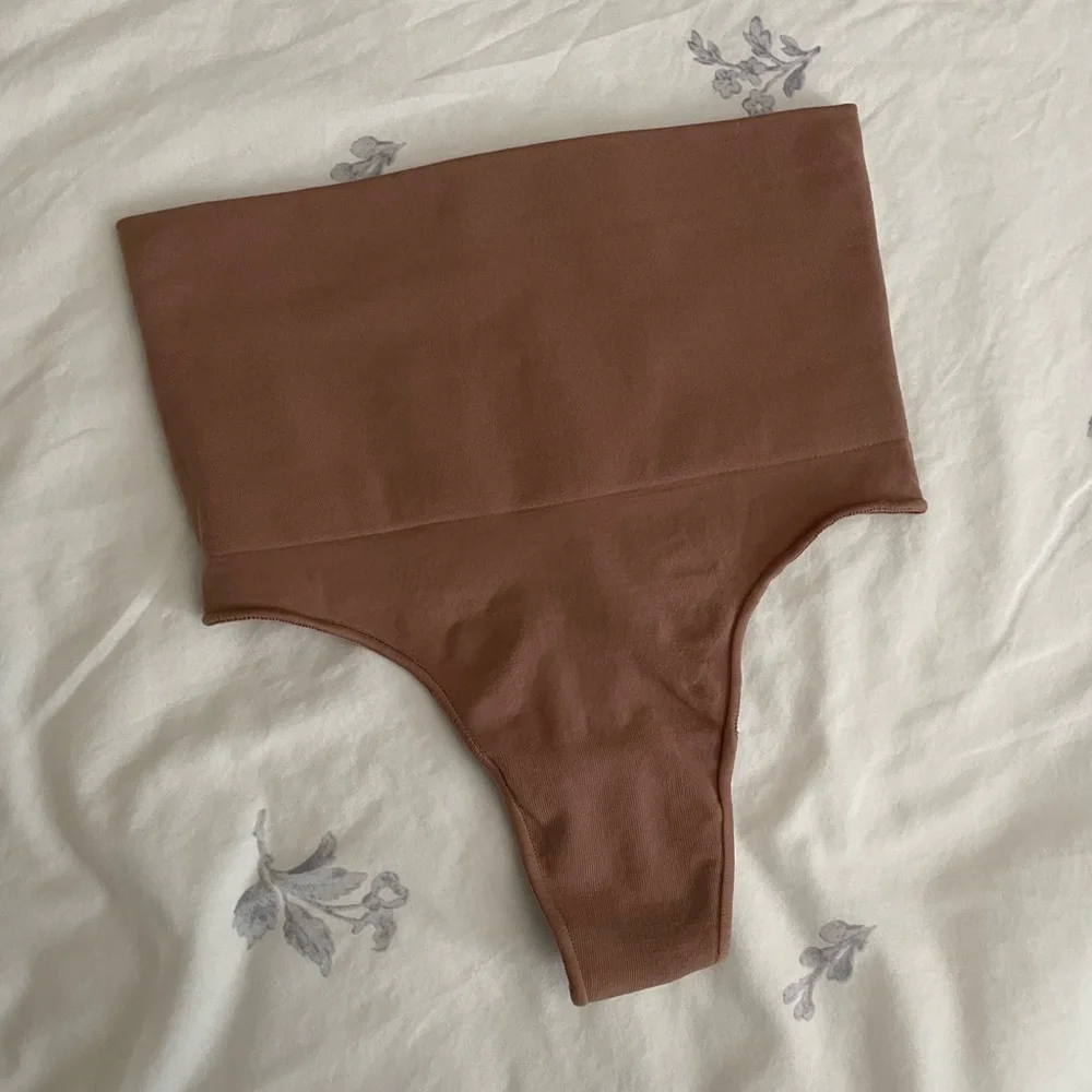 Skims NWOT mid waist  underwear - Picture 4 of 5